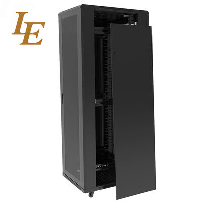 19" Standard Dual-open Vented Door with Handle Locks 42U 600mm 800mm Width 600mm-1200mm Depth RAL9004 Black Complay ANS/EIA RS-310-D, IEC297-2, DIN41497 PART 1, DIN41494 PART 7, GB/T3047.0-92 Standard